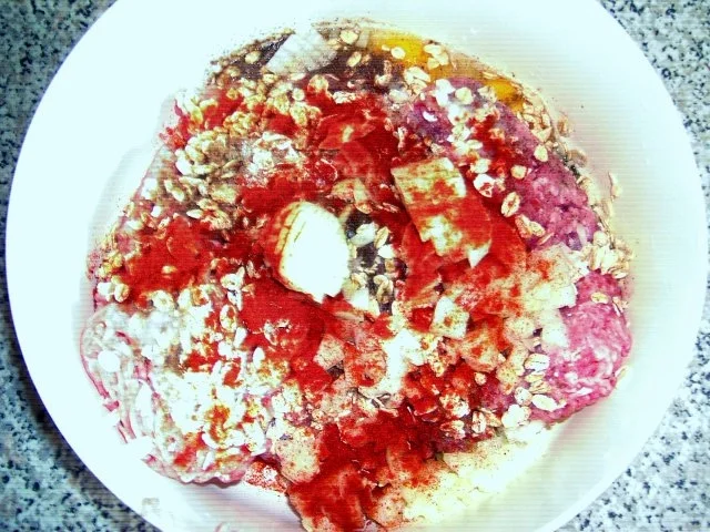 Rezept: Hackbraten mit Weichkäsefüllung Bild Nr. 2 Hackbraten mit Weichkäsefüllung - Rezept - Bild Nr. 2