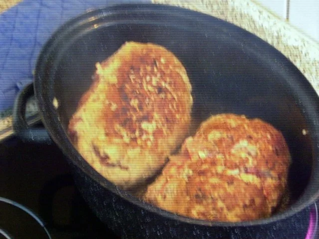 Rezept: Hackbraten mit Weichkäsefüllung Bild Nr. 3 Hackbraten mit Weichkäsefüllung - Rezept - Bild Nr. 3