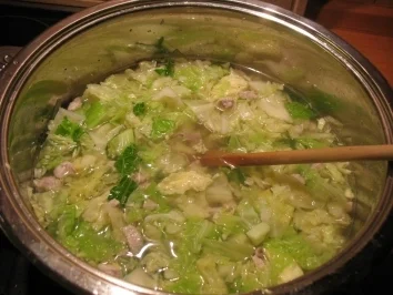 Wirsingsuppe nach alter Tradition - Rezept