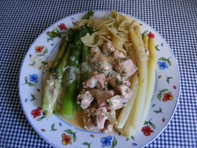 Wildlachsfilet mit grünem und weissem Spargel - Rezept - Bild Nr. 7