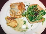 Fisch Wellington, dazu gefüllte Kartoffel in Dill-Limettensoße - Rezept