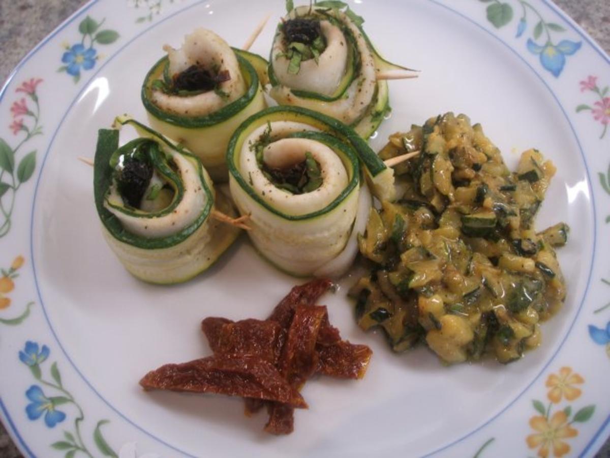 Fisch: Schollenfilets "Mediterraneo" auf Senf-Zucchini-Gemüse - Rezept
