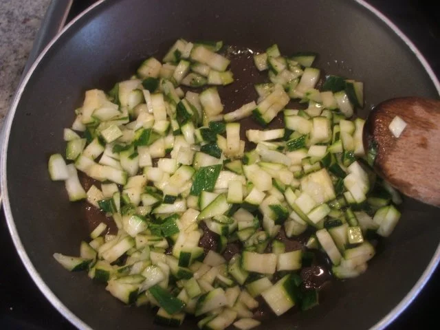 Rezept: Fisch: Schollenfilets "Mediterraneo" auf Senf-Zucchini-Gemüse Bild Nr. 8 Fisch: Schollenfilets "Mediterraneo" auf Senf-Zucchini-Gemüse - Rezept - Bild Nr. 8