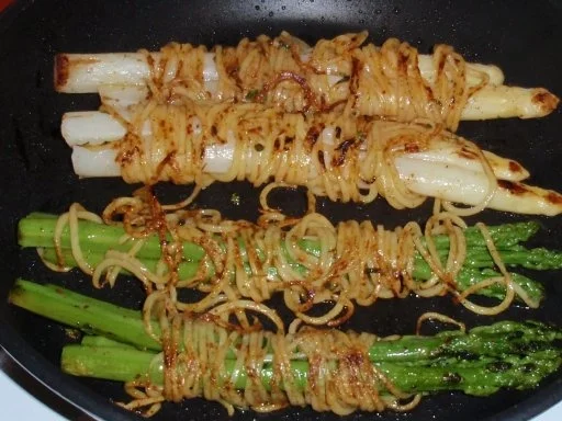 Spargel im Kartoffelmantel mit Tomatensalat - Rezept - Bild Nr. 9