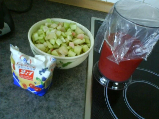 Erdbeer-Rhabarbermarmelade mit Vanillenote - Rezept - Bild Nr. 2