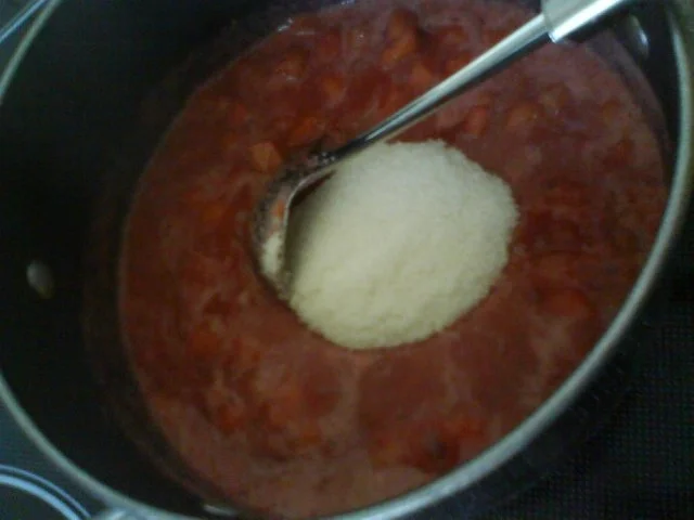 Erdbeer-Rhabarbermarmelade mit Vanillenote - Rezept - Bild Nr. 5