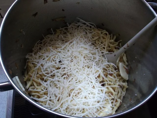 Rezept: Käse-Spätzle Bild Nr. 6 Käse-Spätzle - Rezept - Bild Nr. 6