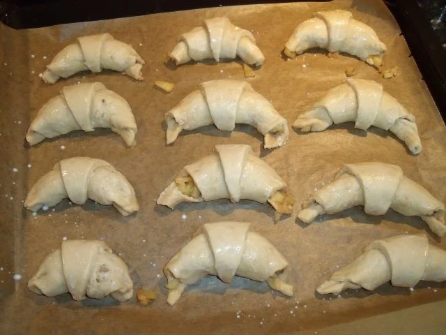 Bratapfel-Hörnchen; süßes Gebäck mit Hefeteig - Rezept - Bild Nr. 3