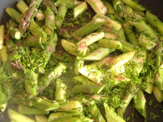 Rezept: Pitta mit grünem Spargel,Coppa,Ziegenkäse und Rucola Bild Nr. 2 Pitta mit grünem Spargel,Coppa,Ziegenkäse und Rucola - Rezept - Bild Nr. 2