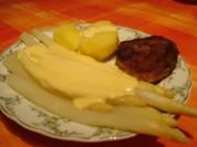 Frischer Spargel mit kleinen Schnitzelchen - Rezept