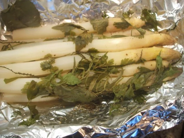 Rezept: Ofenspargel mit Speck an karamellisierten Vanille-Kartöffelchen und Sauce Hollandaise Bild Nr. 11 Ofenspargel mit Speck an karamellisierten Vanille-Kartöffelchen und Sauce Hollandaise - Rezept - Bild Nr. 11