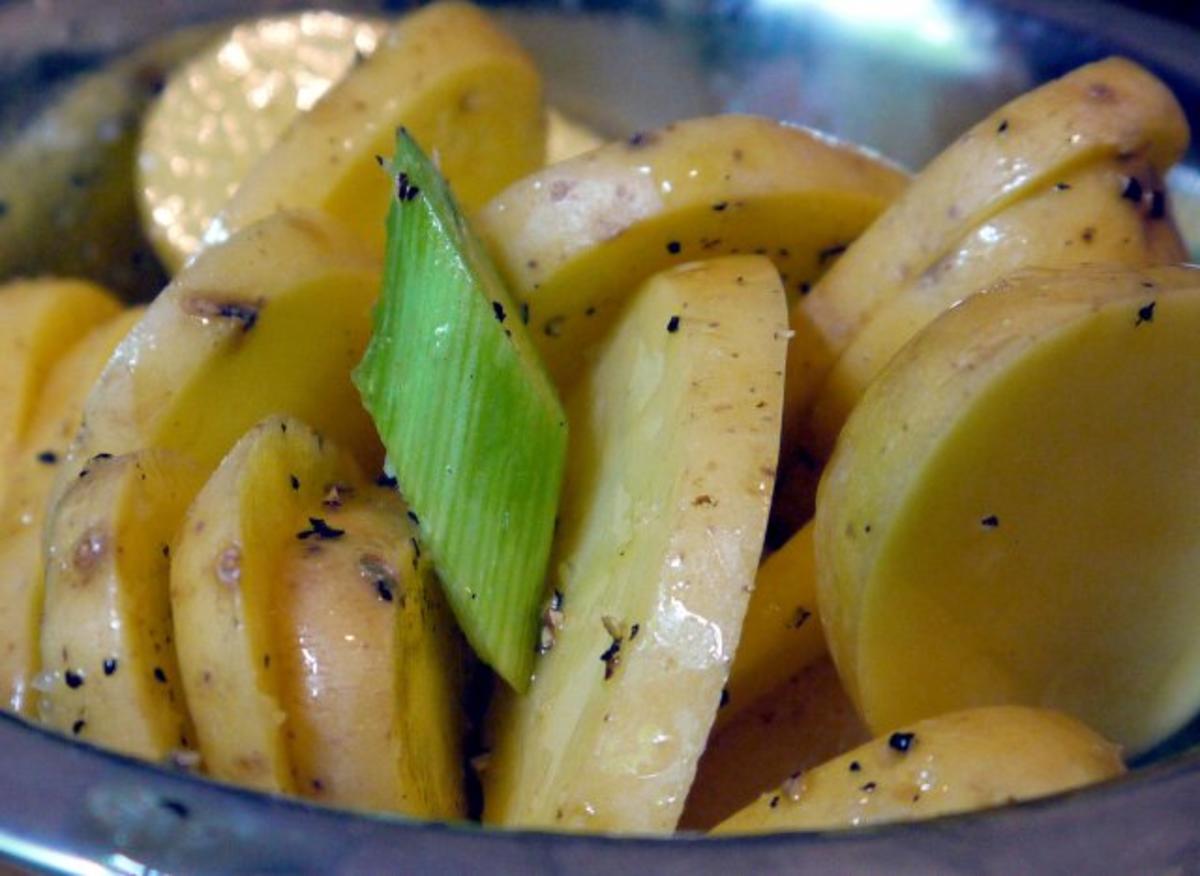 Gebackene Kartoffelscheiben mit Knoblauch und Parmesan - Rezept - Bild Nr. 5