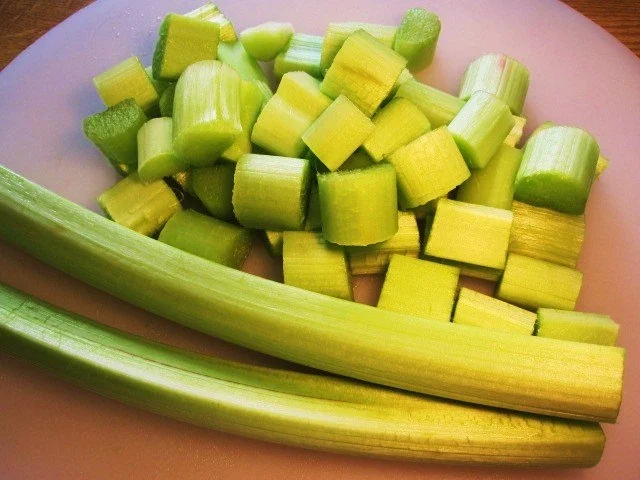 Rezept: Rhabarber-Prasselkuchen ... Bild Nr. 4 Rhabarber-Prasselkuchen ... - Rezept - Bild Nr. 4