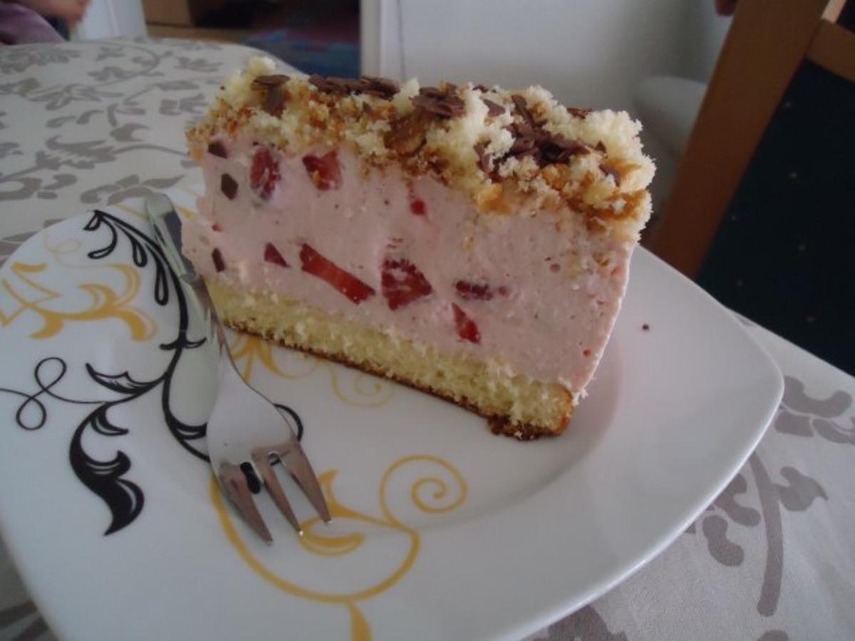 Erdbeerschmand-Brösel-Torte - Rezept