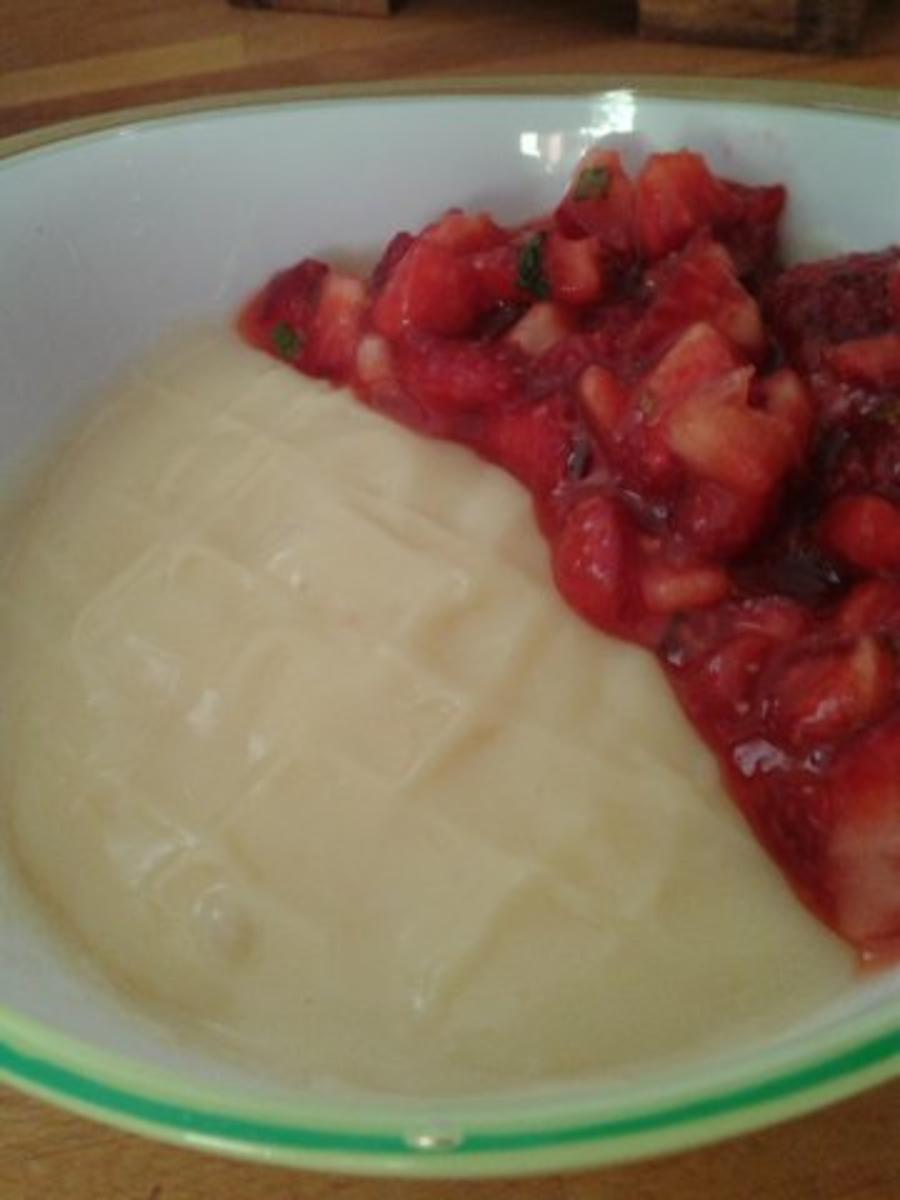Vanillepudding mit geminzten Erdbeeren - Rezept - Bild Nr. 2