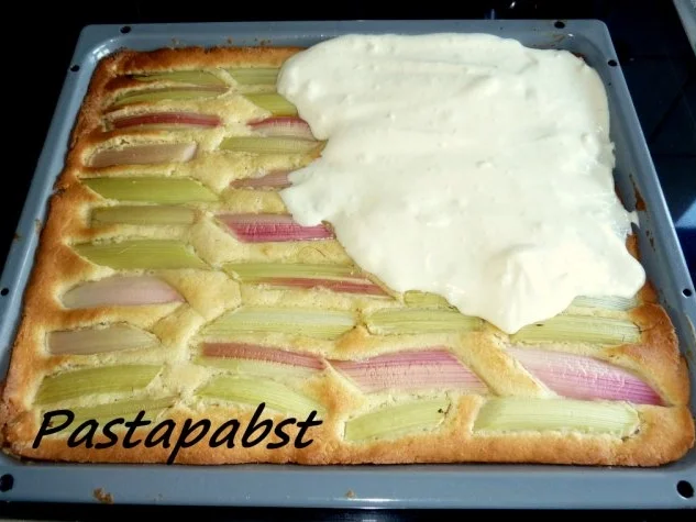 Rezept: Rhabarber Eierschecke Bild Nr. 3 Rhabarber Eierschecke - Rezept - Bild Nr. 3