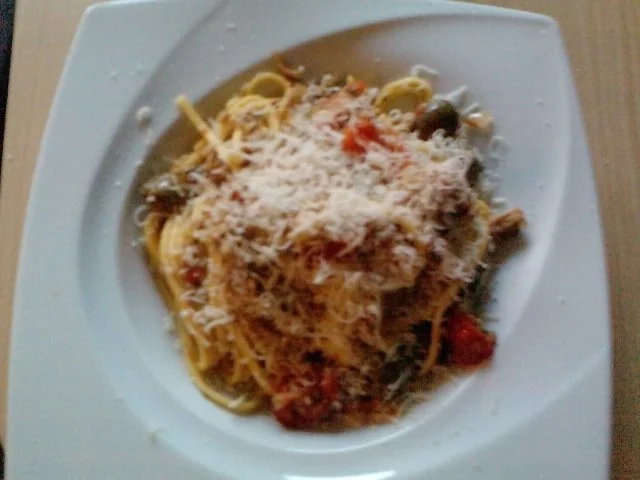 Turboschneller Verschärfter Genudelter Thunfisch - Rezept