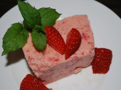 Rezept: Annis Erdbeer-Parfait Annis Erdbeer-Parfait - Rezept