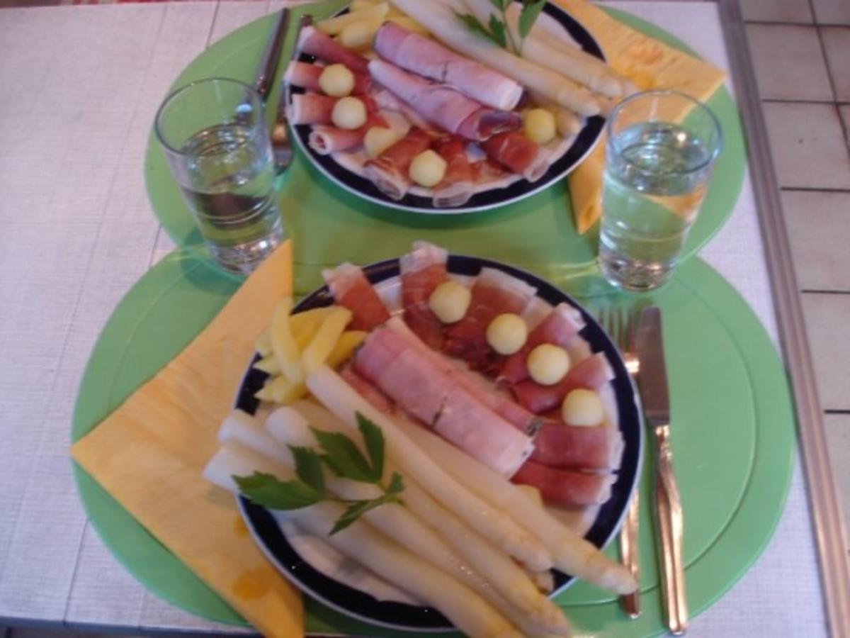 Spargel mit dreierlei Schinken, Kartoffeln in Pommes frites- und Bällchenform *) und - Rezept - Bild Nr. 6