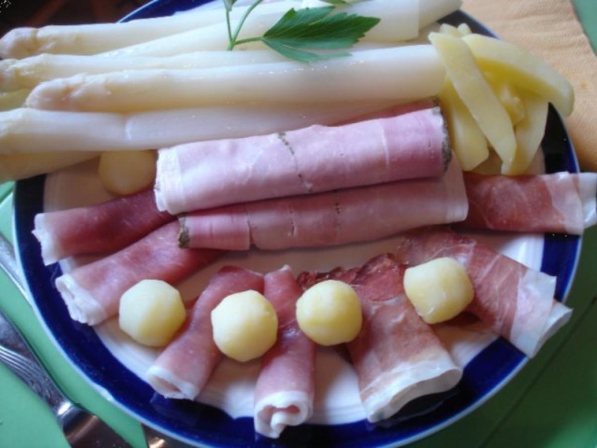Spargel mit dreierlei Schinken, Kartoffeln in Pommes frites- und Bällchenform *) und - Rezept - Bild Nr. 8