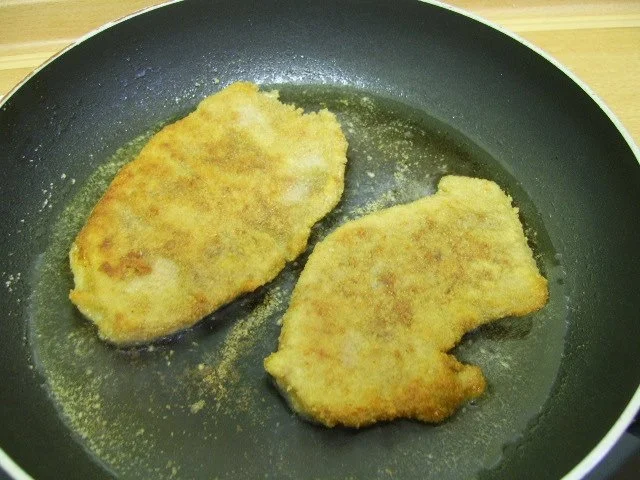 Rezept: paniertes Schnitzel Bild Nr. 2 paniertes Schnitzel - Rezept - Bild Nr. 2