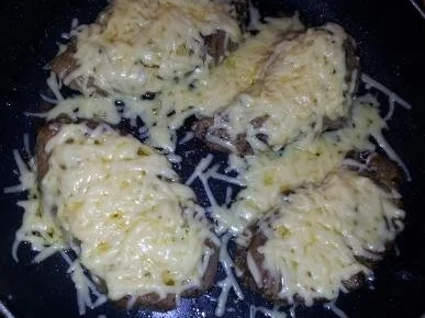 Rezept: Schweinenackensteak mit Pfifferling - Tomatensoße nach Dieter Neumaier Bild Nr. 23 Schweinenackensteak mit Pfifferling - Tomatensoße nach Dieter Neumaier - Rezept - Bild Nr. 23