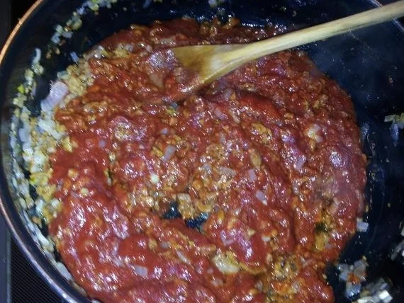 Rezept: Schweinenackensteak mit Pfifferling - Tomatensoße nach Dieter Neumaier Bild Nr. 29 Schweinenackensteak mit Pfifferling - Tomatensoße nach Dieter Neumaier - Rezept - Bild Nr. 29