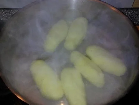 Rezept: Schweinenackensteak mit Pfifferling - Tomatensoße nach Dieter Neumaier Bild Nr. 34 Schweinenackensteak mit Pfifferling - Tomatensoße nach Dieter Neumaier - Rezept - Bild Nr. 34