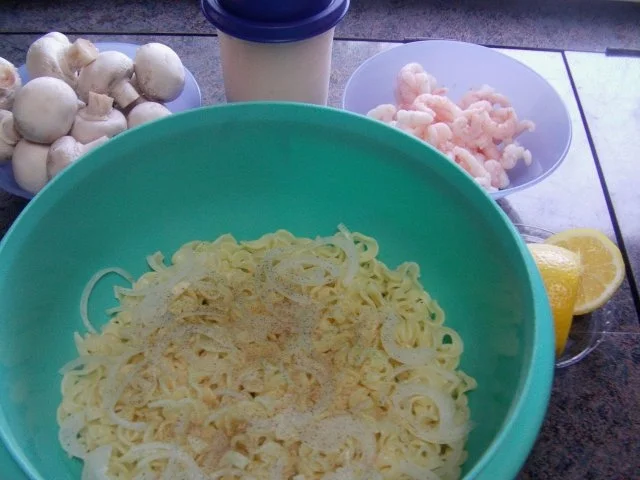 Rezept: Dänischer Nudelsalat mit Shrimps Bild Nr. 4 Dänischer Nudelsalat mit Shrimps - Rezept - Bild Nr. 4