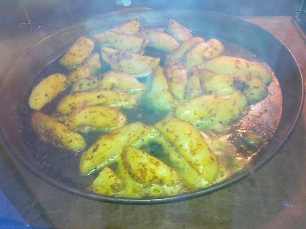 Gesund Kartoffel -- Pikante Kartoffel Ecken aus dem Ofen.. - Rezept