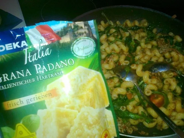 Rezept: Nudelpfanne mit Hack- und Rauke .... Bild Nr. 9 Nudelpfanne mit Hack- und Rauke .... - Rezept - Bild Nr. 9