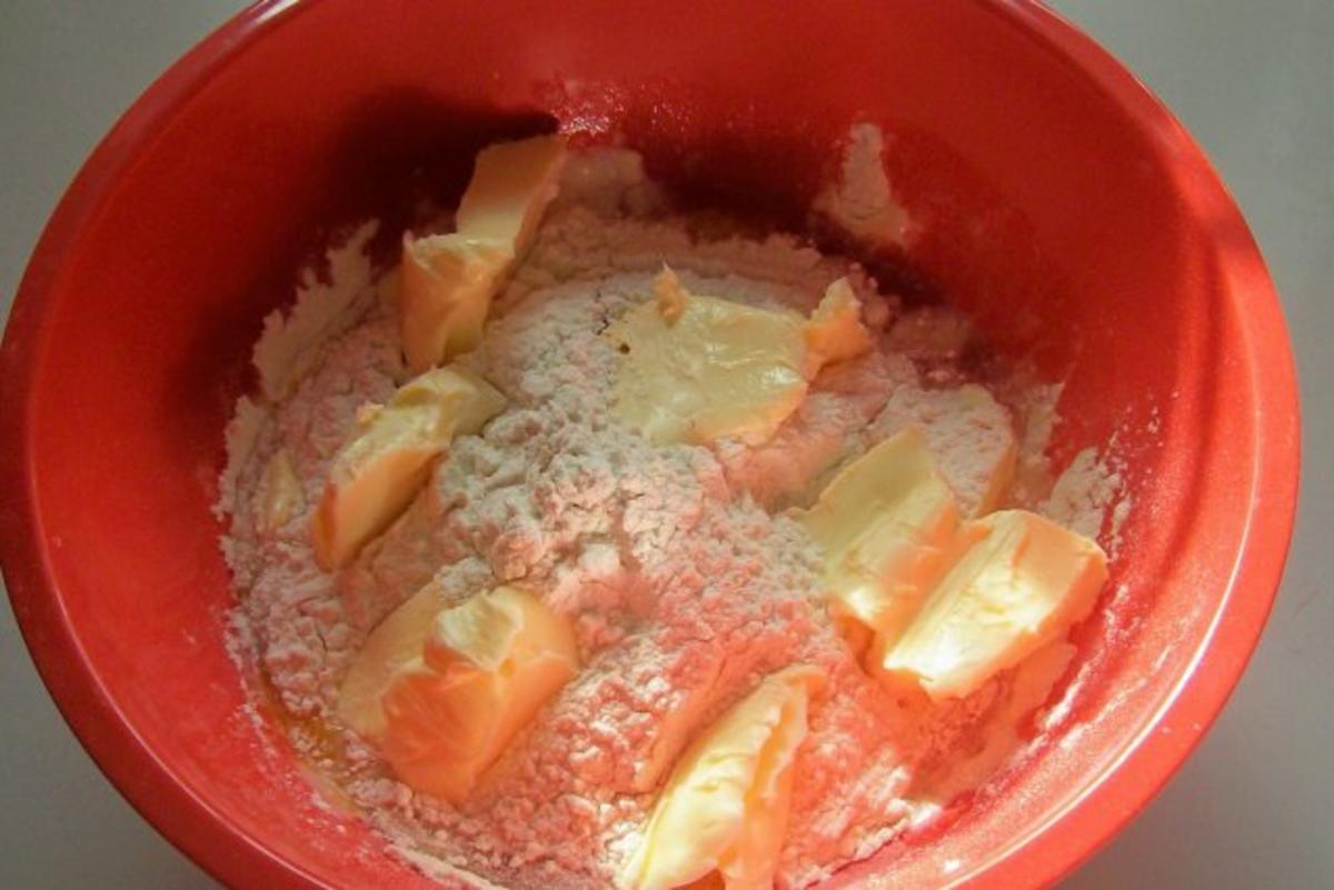 Beerenkuchen mit Schokosahne - Rezept - Bild Nr. 2