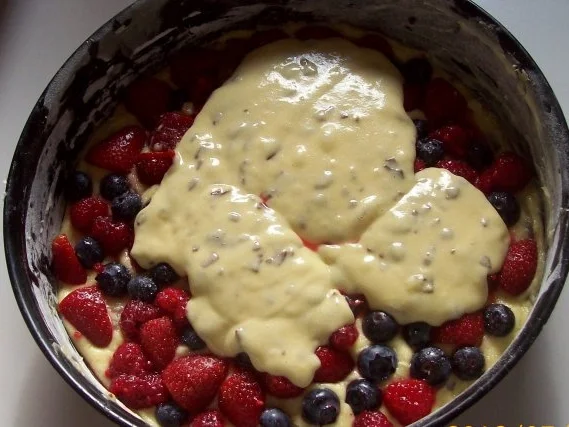 Rezept: Beerenkuchen mit Schokosahne Bild Nr. 5 Beerenkuchen mit Schokosahne - Rezept - Bild Nr. 5