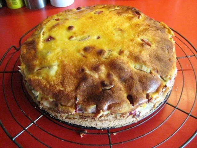 Rezept: ** Rez. 250 ** Rhabarberkuchen mit Schmandguss ** Rez. 250 ** Rhabarberkuchen mit Schmandguss - Rezept