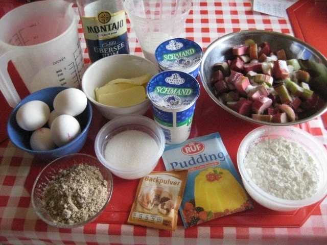 Rezept: ** Rez. 250 ** Rhabarberkuchen mit Schmandguss Bild Nr. 2 ** Rez. 250 ** Rhabarberkuchen mit Schmandguss - Rezept - Bild Nr. 2