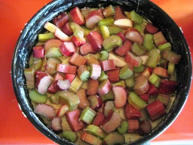 Rezept: ** Rez. 250 ** Rhabarberkuchen mit Schmandguss Bild Nr. 9 ** Rez. 250 ** Rhabarberkuchen mit Schmandguss - Rezept - Bild Nr. 9