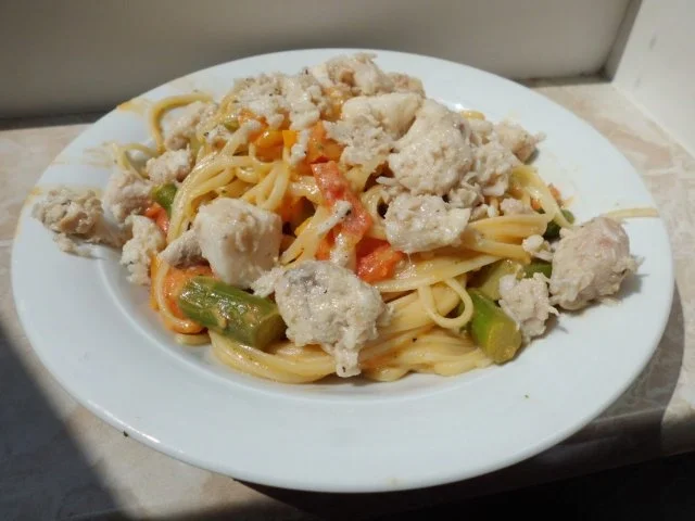 Fisch: Victoriaseebarsch auf Gemüse-Rahmpasta - Rezept