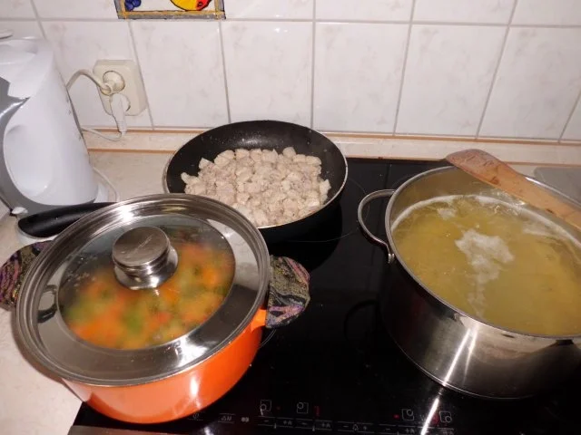 Fisch: Victoriaseebarsch auf Gemüse-Rahmpasta - Rezept - Bild Nr. 4