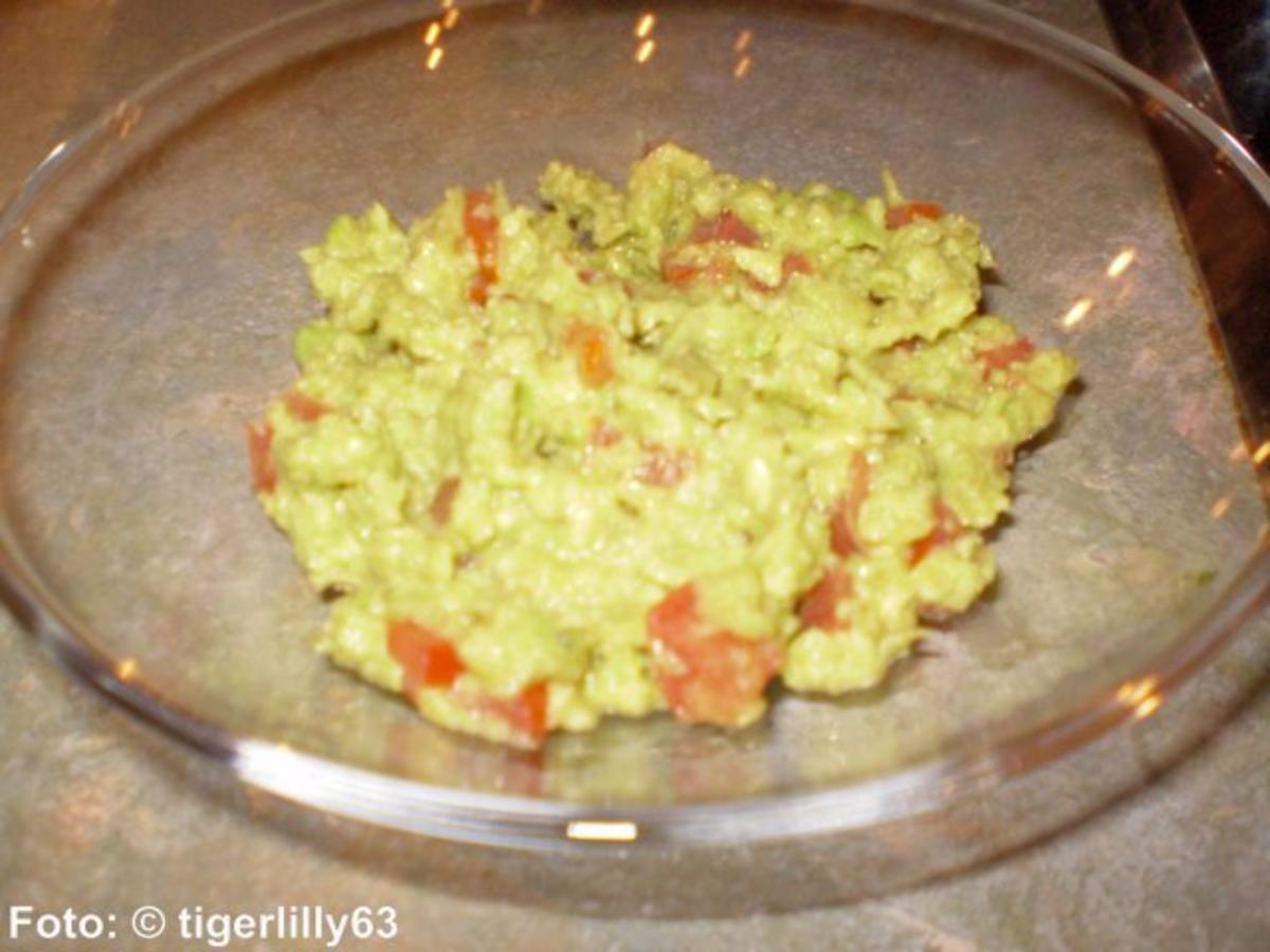 Guacamole mit Zwiebel und Knoblauchzehe - Rezept mit Bild - kochbar.de