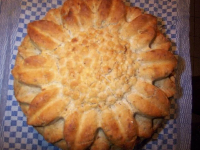 Weißbierbrot mit gerösteten Zwiebeln - Rezept