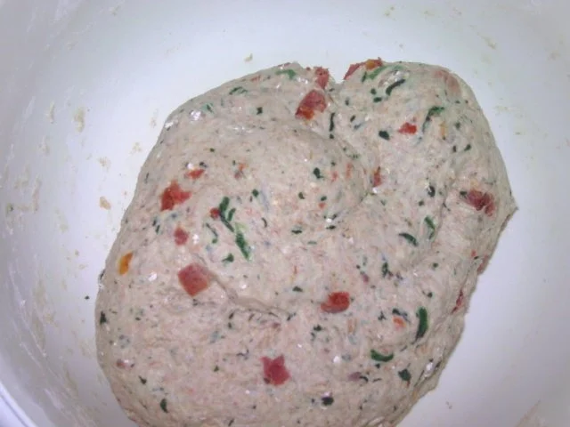 Rezept: Bärlauch-Tomaten-Brot Bild Nr. 5 Bärlauch-Tomaten-Brot - Rezept - Bild Nr. 5