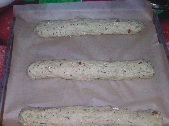 Rezept: Bärlauch-Tomaten-Brot Bild Nr. 7 Bärlauch-Tomaten-Brot - Rezept - Bild Nr. 7