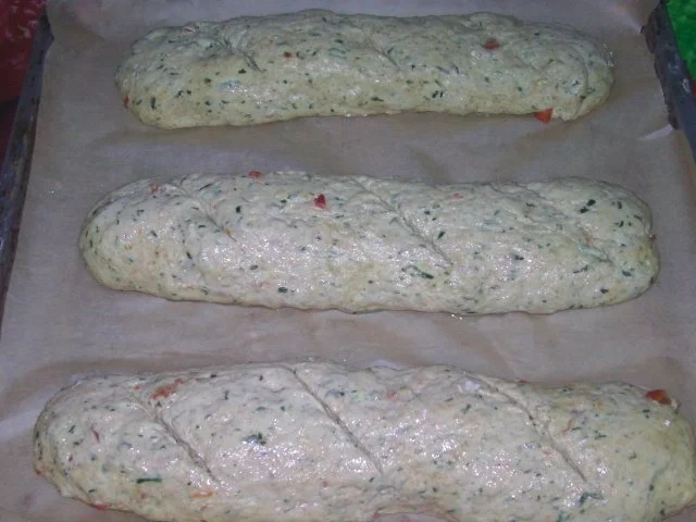 Rezept: Bärlauch-Tomaten-Brot Bild Nr. 8 Bärlauch-Tomaten-Brot - Rezept - Bild Nr. 8