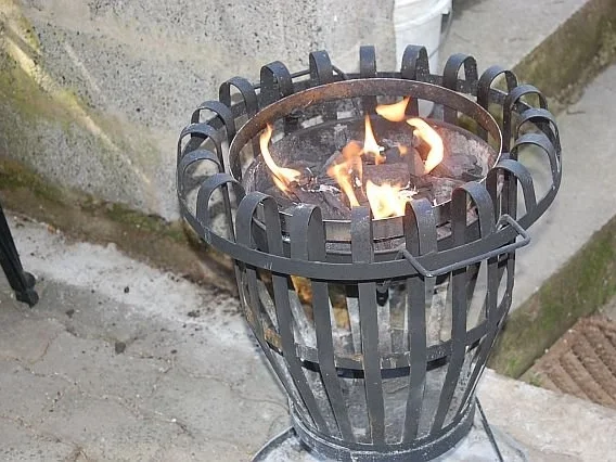 Pizza vom Holzkohlengrill - Rezept - Bild Nr. 2