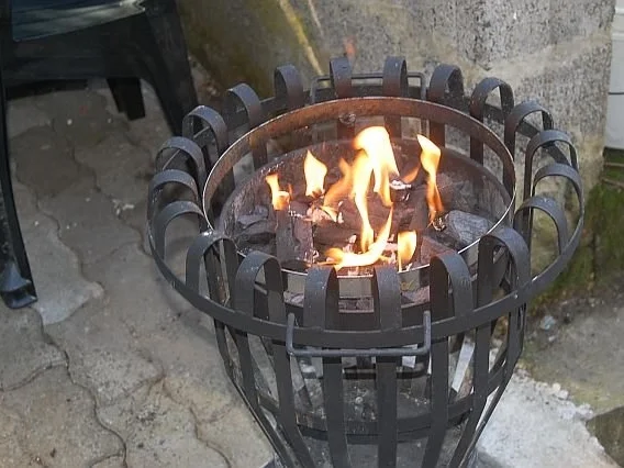 Pizza vom Holzkohlengrill - Rezept - Bild Nr. 4