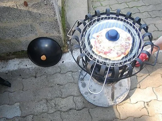 Pizza vom Holzkohlengrill - Rezept - Bild Nr. 13