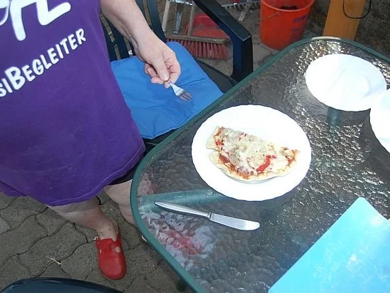 Pizza vom Holzkohlengrill - Rezept - Bild Nr. 14