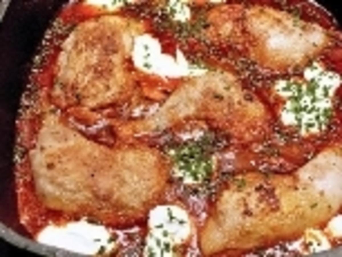 Hähnchen und Kartoffeln in Tomatensoße - Rezept
