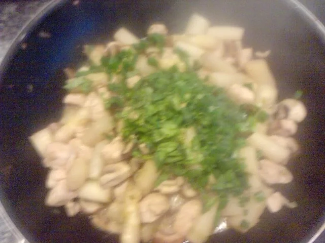 Die Pfanne ohne Panne oder Spargel & friends mit feiner Pasta veredelt - Rezept - Bild Nr. 6