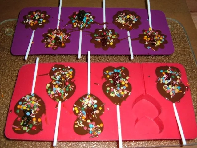 Konfekt : Schoko - Lollis : mit Gummibärchen - Rezept - Bild Nr. 5